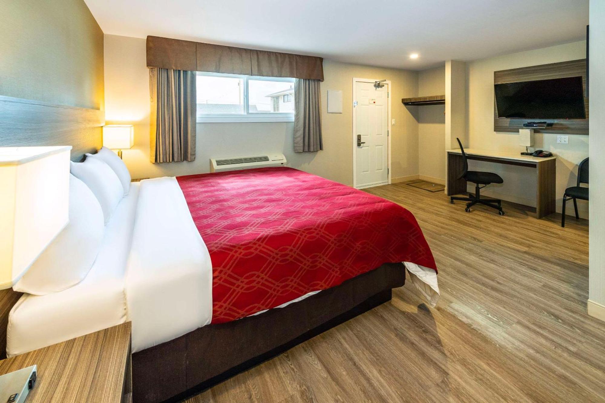Econo Lodge Inn & Suites Пинчер-Крик Экстерьер фото